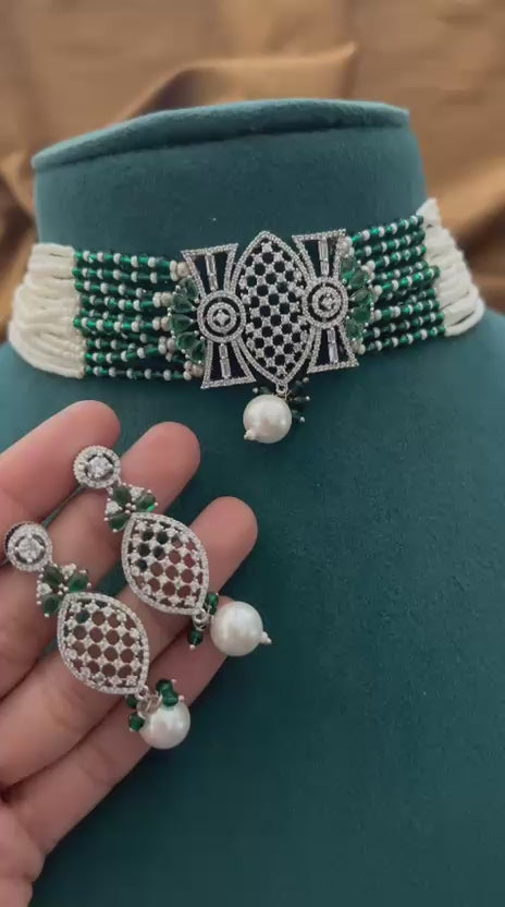 Pearl Emerald Net Motif Choker Set